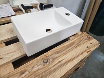 Fontein Gliss Design Freya Solid Marble 40 x 22 x 10 cm Met beschikbaar voor biedingen