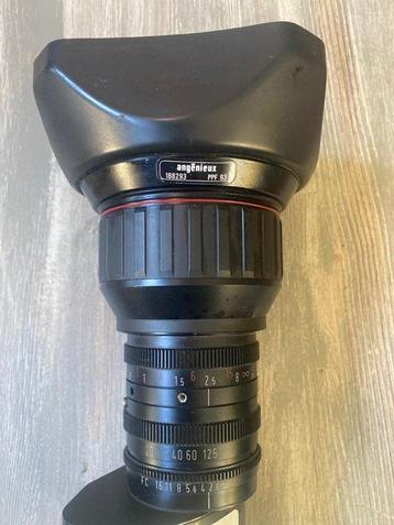 Angénieux T15x8.3 Filmcamera lens beschikbaar voor biedingen