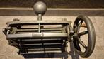 Singer 49K1 - Kilt Pleat machine - Strijkijzer - Staal -