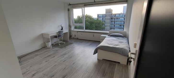 Studio te huur in Capelle aan den IJssel - 104 m² - 2, Huizen en Kamers, Kamers te huur, Rotterdam