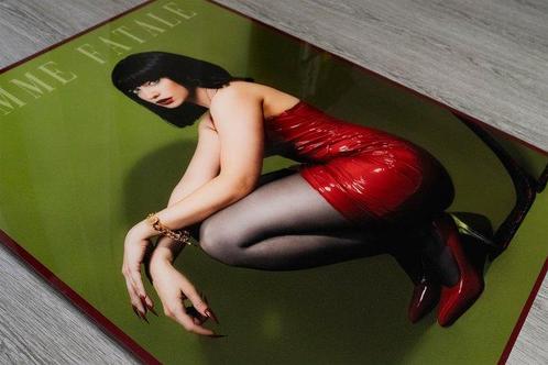 Lídia Vives - Femme Fatale - XL (mounted on aluminium), Antiek en Kunst, Kunst | Schilderijen | Modern