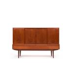 Half hoog vintage dressoir ontwerp Henning Kjaernulf, Huis en Inrichting, Kasten | Dressoirs, Gebruikt, 150 tot 200 cm, Teakhout