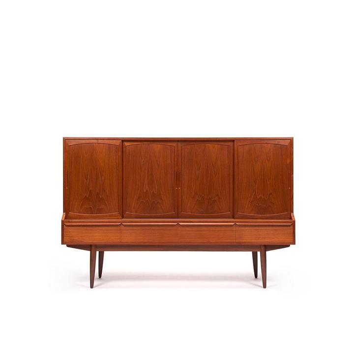 Half hoog vintage dressoir ontwerp Henning Kjaernulf, Huis en Inrichting, Kasten | Dressoirs, 150 tot 200 cm, 25 tot 50 cm, Met lade(s)