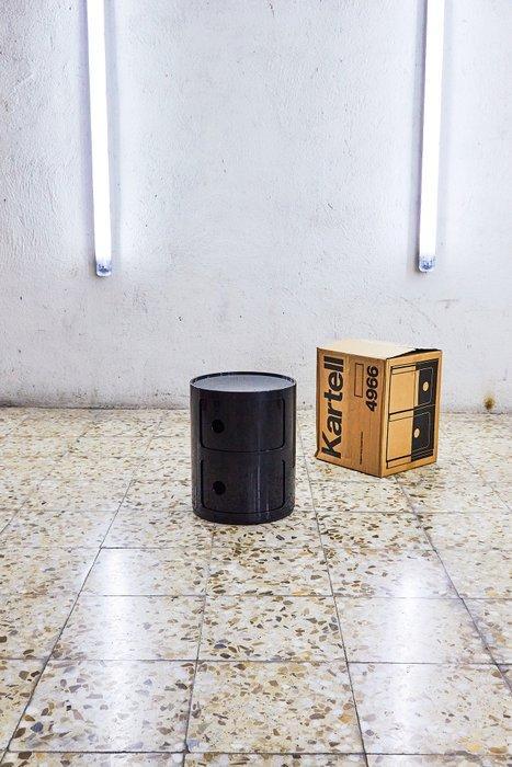 Kartell - Anna Castelli Ferrieri - Nachtkastje - Componibili, Antiek en Kunst, Antiek | Meubels | Stoelen en Banken
