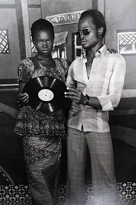 Sanlé Sory (1943) - Amoureux au disque -1975, Antiek en Kunst, Kunst | Schilderijen | Modern
