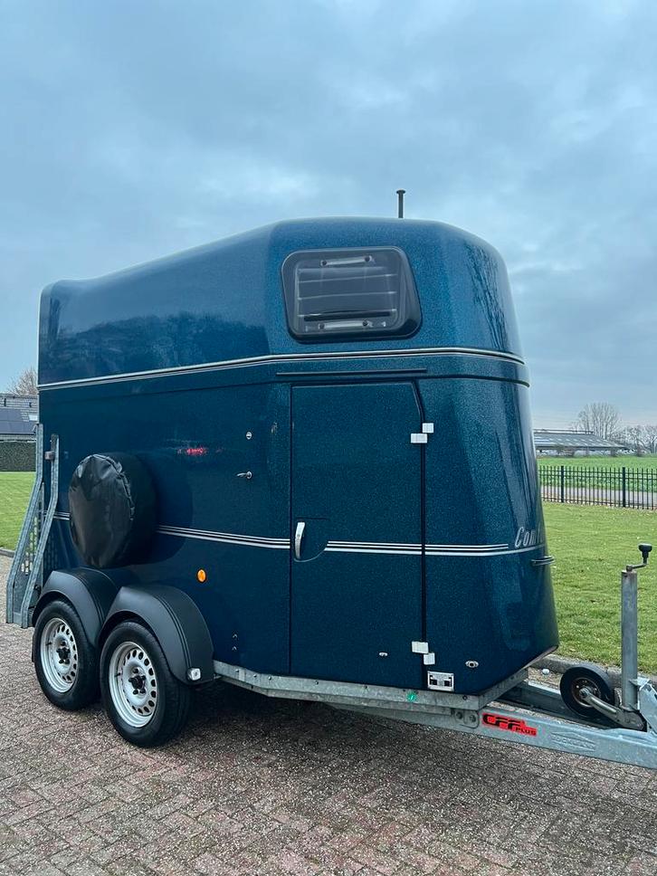 Prachtige Polyester Bockmann 1,5 paards met alu bodem!, Dieren en Toebehoren, Paarden en Pony's | Trailers en Aanhangwagens, 1½-paards trailer