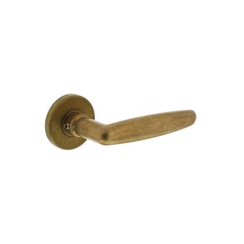 Intersteel Deurkruk Sophie op rozet - messing getrommeld, Doe-het-zelf en Verbouw, Hang- en Sluitwerk, Nieuw, Verzenden