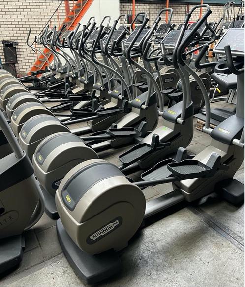 Technogym Synchro Excite 500 | Crosstrainer, Sport en Fitness, Fitnessmaterialen, Gebruikt, Verzenden