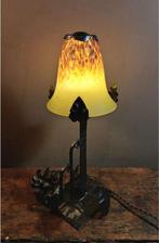 Schneider - Tafellamp - Opaline glas, Smeedijzer - Art Deco