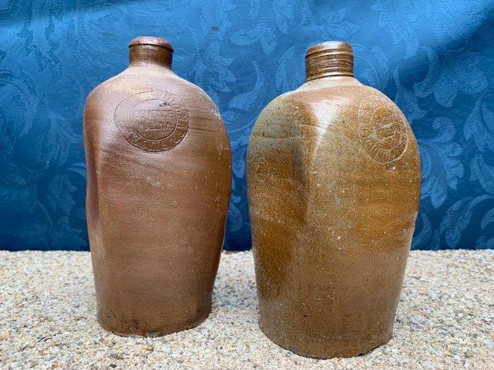 Gemeinde Pöllna / Wasserpulna - Fles (2) - Antieke met de, Antiek en Kunst, Antiek | Glas en Kristal