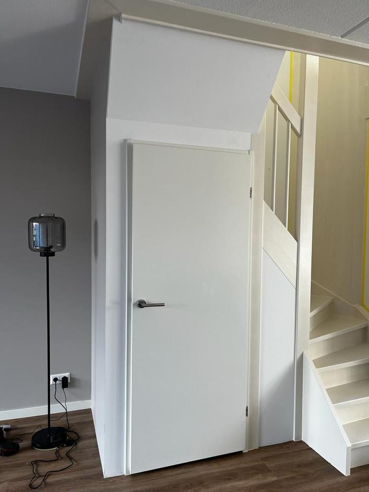 Opbergruimte nodig? Trapkasten of trapladen op maat gemaakt, Diensten en Vakmensen, Timmerlieden en Meubelmakers, Deuren of Kozijnen