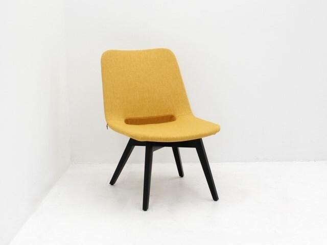 Loungestoel Mobitec - stof geel gemêleerd - 4-poot zwart, Huis en Inrichting, Stoelen, Gebruikt, Ophalen of Verzenden