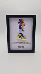 Lijst- Mini Sneaker Kobe Bryant AJ1 Laney ingelijst  -