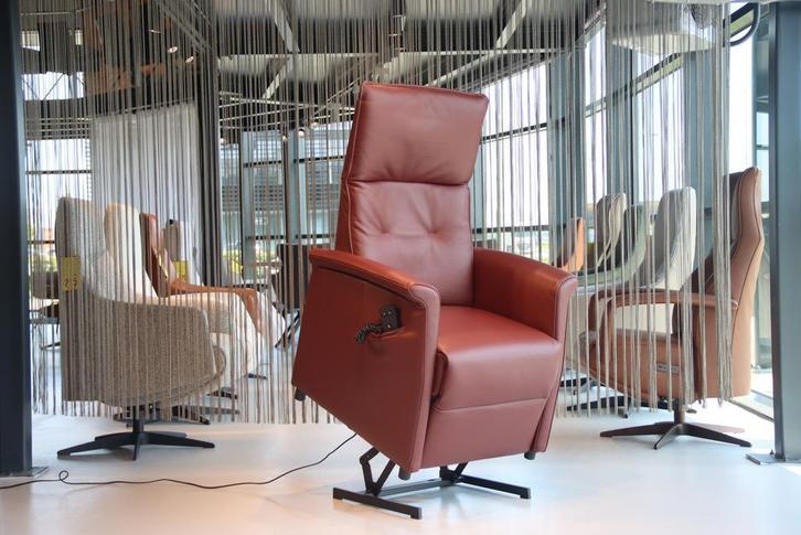Sta op stoel/relaxfauteuil SIT UP ST 6065N De Toekomst leer, Huis en Inrichting, Fauteuils, Nieuw, Leer, Ophalen of Verzenden