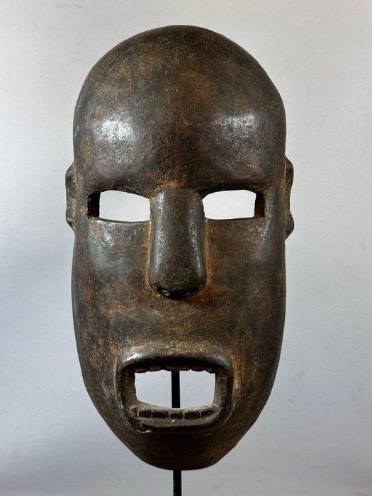 African Antique Kumu mask - Congo., Antiek en Kunst, Kunst | Niet-Westerse kunst