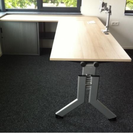 (MDK-105991) Kembo System hoekbureau, Huis en Inrichting, Bureaus, Bureau, Gebruikt, In hoogte verstelbaar, Ophalen of Verzenden