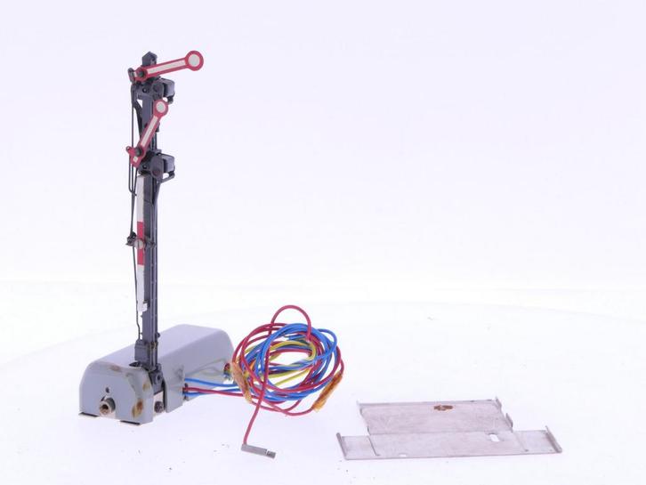 Schaal H0 Märklin 7040 hoofd armsein met twee vleugels in.., Hobby en Vrije tijd, Modeltreinen | H0, Rails, Gebruikt, Märklin