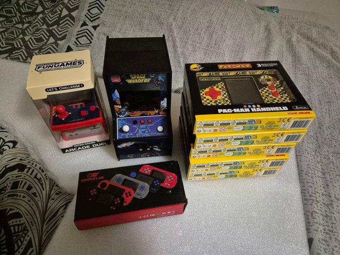 Bandai - and others - Lot of 8 arcade consoles including 5, Spelcomputers en Games, Spelcomputers | Overige Accessoires