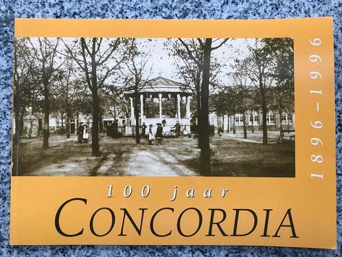 100 Jaar Concordia 1896 – 1996 ‘s Gravenzande, Boeken, Geschiedenis | Stad en Regio, Gelezen, 20e eeuw of later, Verzenden