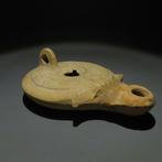 Oud-Romeins Terracotta Olielamp. 1e-3e eeuw n.Chr. Lengte