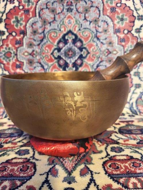 Onbekend - Oude Jambati Om Mane Padme Hum klankschaal 20 cm, Muziek en Instrumenten, Blaasinstrumenten | Blokfluiten