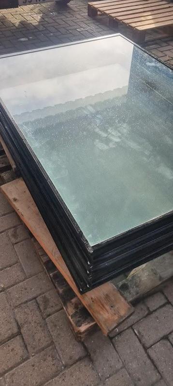 dubbel glas / ramen beschikbaar voor biedingen