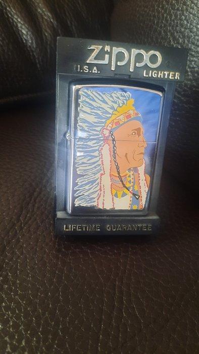 Zippo, indiani dAmerica vintage 1994 - Zonder Minimumprijs, Verzamelen, Rookartikelen, Aanstekers en Luciferdoosjes
