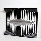 Gio Schiano - sculptuur, Cloned DNA - 42 cm - gegoten, Antiek en Kunst