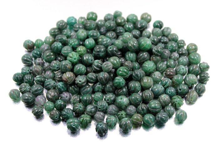 197 smaragdgroene, prachtig met de hand gesneden, Verzamelen, Mineralen en Fossielen