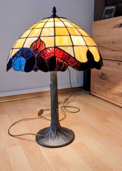 Tiffany Stil - hohe, stabile Lampe 65 cm hoch - Tafellamp -, Antiek en Kunst, Curiosa en Brocante