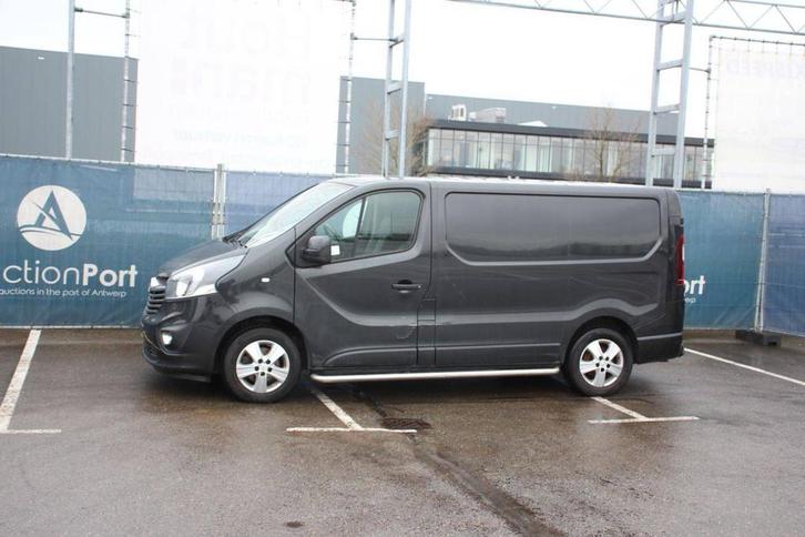 Veiling: Bestelwagen Opel Vivaro Diesel 2015, Auto's, Bestelauto's, Handgeschakeld, BTW verrekenbaar, Diesel, Zwart, Gebruikt