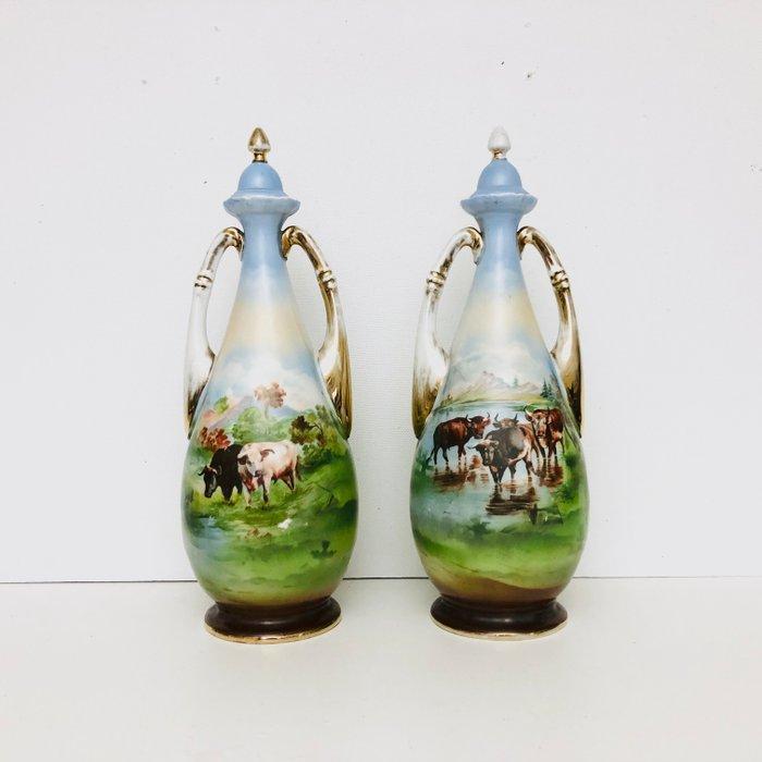 Vaas met dubbele oren (2) - Porselein - Victoria Austria, Antiek en Kunst, Antiek | Glas en Kristal