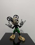 Van Apple - World Peace- Mickey Green