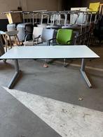 Ahrend Four Two - 160x80 slinger bureau - wit trespa blad, Huis en Inrichting, Bureaus, Ophalen of Verzenden, In hoogte verstelbaar
