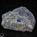 Zeer zeldzame natuurlijke hauynkristal in moedergesteente, -