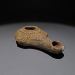 Oud-Grieks Terracotta Olielamp. 3e-2e eeuw v.Chr. Lengte 9,6, Verzamelen