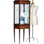 Vierkante Hepplewhite vitrine met  glas rondom en een unieke, Ophalen of Verzenden