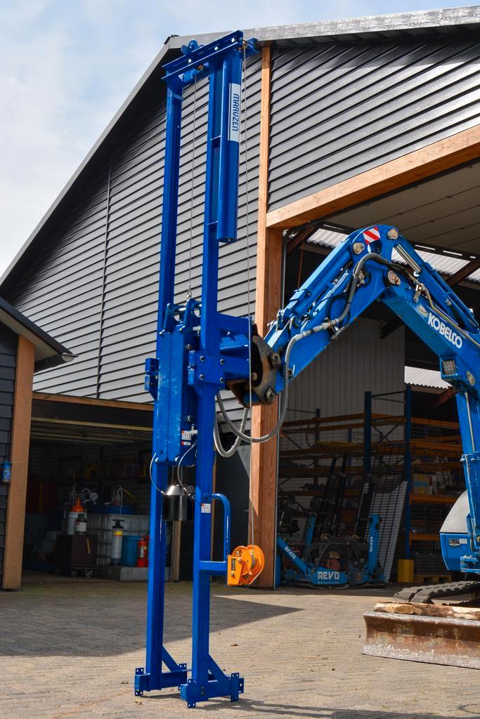 Palenrammer voor aan de graafmachine met geleider, Zakelijke goederen, Machines en Bouw | Kranen en Graafmachines, Graafmachine
