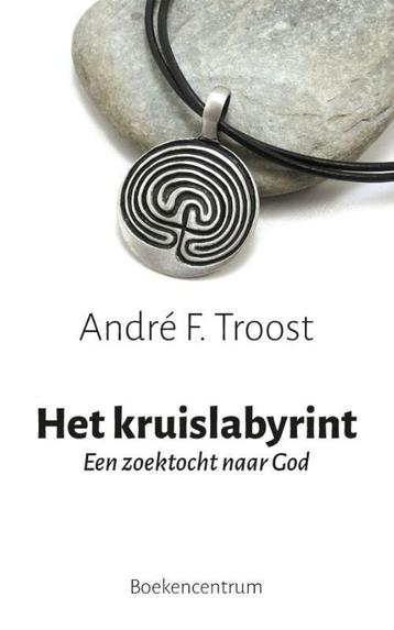 Het kruislabyrint (9789023928898, André F. Troost) beschikbaar voor biedingen