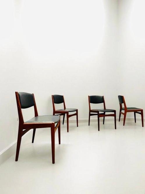 Zitgroep - Synthetisch leder - Four vintage chairs, Antiek en Kunst, Kunst | Designobjecten