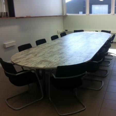 (MDK-104809) Ahrend Mehes vergadertafel nieuw blad, Huis en Inrichting, Bureaus, Gebruikt, Ophalen of Verzenden