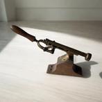 Bar corkscrew mounted on an oak base - Kurkentrekker - Eik