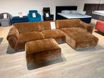 Hoekbank Nougat 3 delige bank met longchair hocker bruin, Huis en Inrichting, Banken | Complete zithoeken, Ophalen, Nieuw, Stof