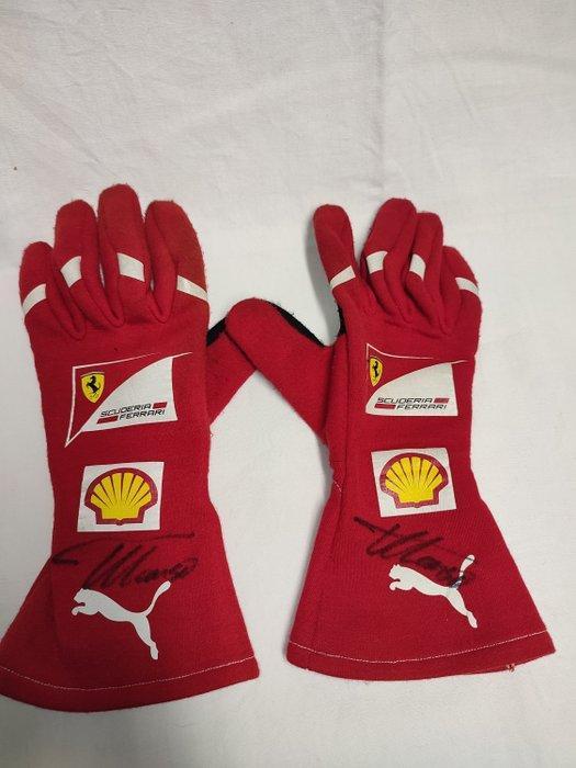 Ferrari - Fernando Alonso - 2014 - Pitcrew handschoenen, Verzamelen, Automerken, Motoren en Formule 1