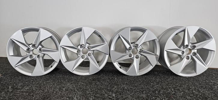 Set velgen | 17 inch 5-Arm | A3 | AUDI | Demo, Auto-onderdelen, Banden en Velgen, Velg(en), Nieuw, 17 inch, Ophalen of Verzenden