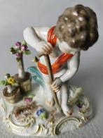 Meissen, c. 1860-1924, spade incrociate in un smalto blu con, Antiek en Kunst