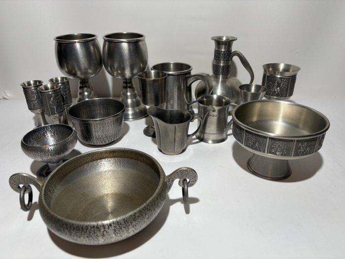 TINN Pewter - Schotel (16) - Tin - Set van 16 tinnen, Antiek en Kunst, Curiosa en Brocante