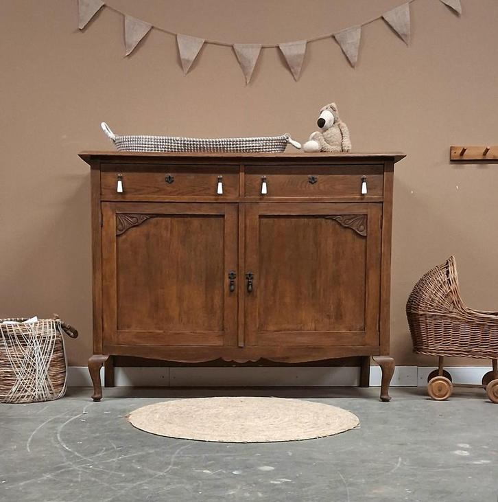 Vintage sierlijke commode babykamer hout uniek duurzaam, Kinderen en Baby's, Kinderkamer | Commodes en Kasten, Voetruimte, Minder dan 50 cm