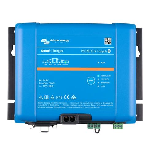 Victron 12V/50A/230V 1 Output + 1 Phoenix Smart IP43 Batt..., Doe-het-zelf en Verbouw, Overige Doe-het-zelf en Verbouw, Nieuw