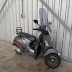 Vespa Primavera &amp; Sprint snor- en bromscooters (8339), Ophalen, Gebruikt, Benzine